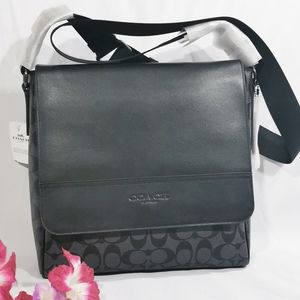 NWT Coach Houston Map Bag in Signature Canvas